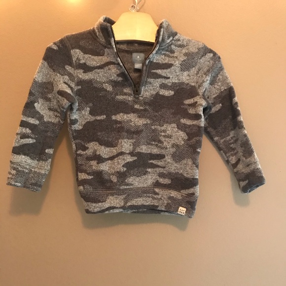 Baby Gap size 2 camo pullover sweater - Picture 2 of 3